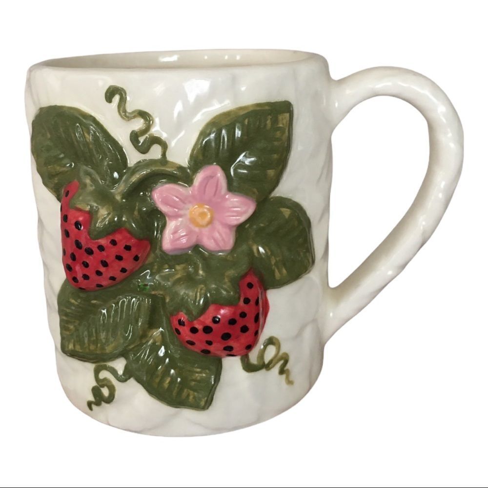 Vintage Strawberries 🍓 Coffee/Tea Mug/Cup